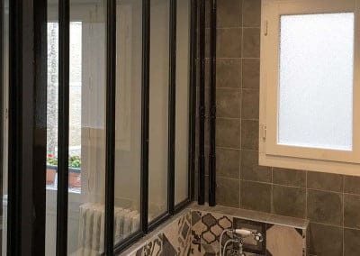 Cloison vitrée en acier