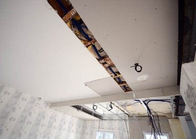 Câblage électrique en plafond