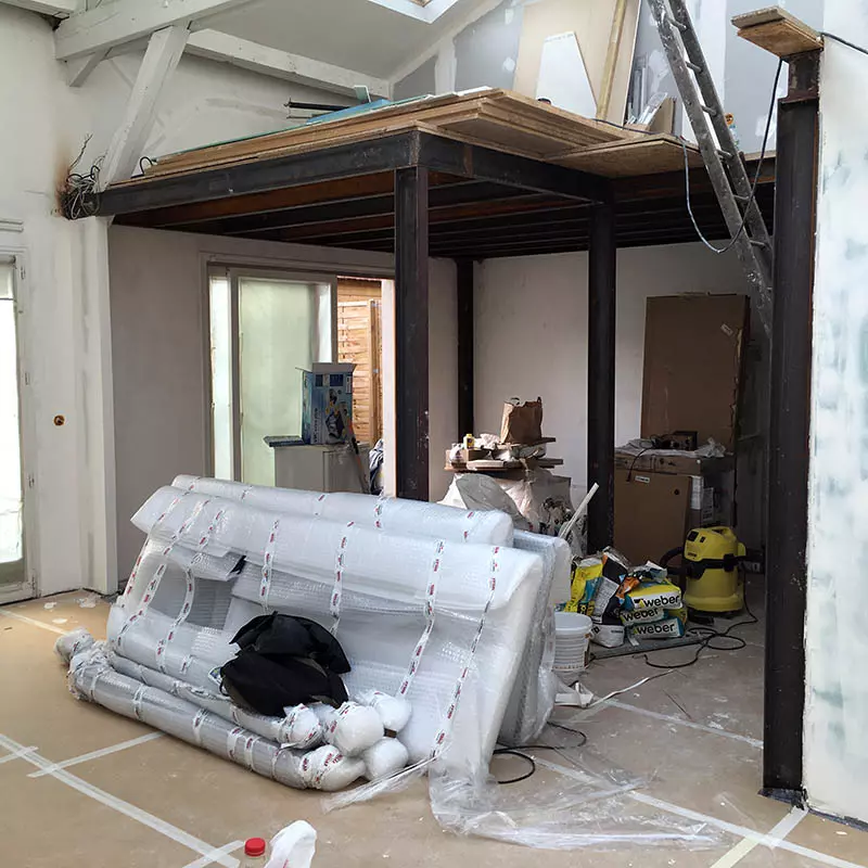 Structure de mezzanine en acier Travaux d'aménagement à Montreuil
