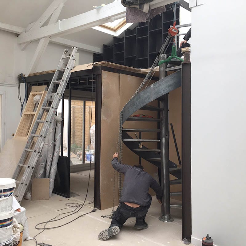 Positionnement de l'escalier, partie basse Travaux d'aménagement du loft atelier à Montreuil
