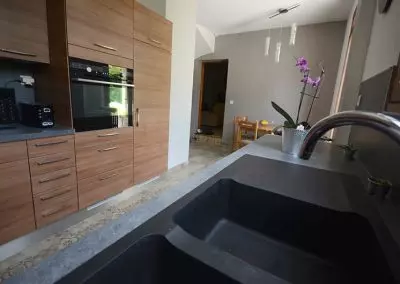 Travaux de décoration d’une cuisine et d’une entrée de pavillon à Epinay-sur-Seine