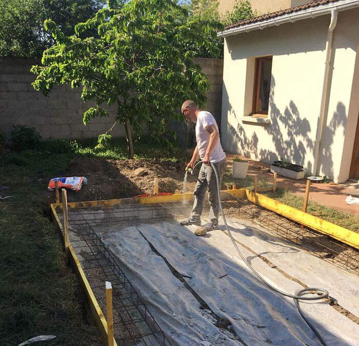 Réalisation d’une dalle en béton armé dans un jardin à Montreuil
