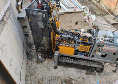 Forage du sol arileux pour pose de micropieux