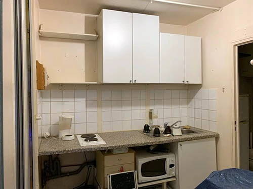 Ancienne cuisine de l'extension qui deviendra une salle de bain Proposition de décoration de maison