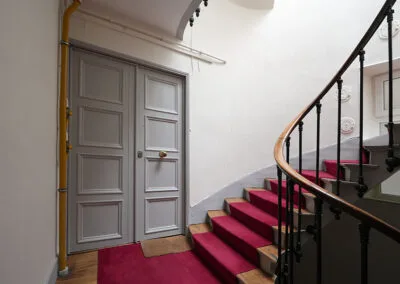 Rénovation d’un escalier de copropriété suite à un dégât des eaux à Paris