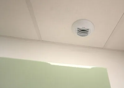 Bouche d'aération VMC pièce d'eau