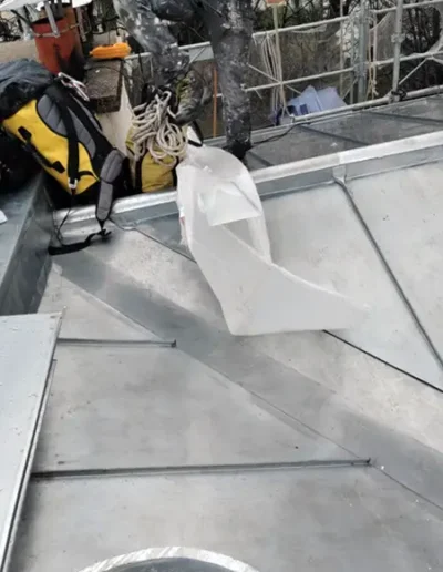 Couverture en zinc d'un immeuble parisien